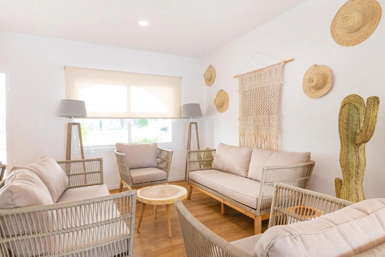 アパート Apartamentos Los Arcos サンタ・エウラリア・デス・リウ