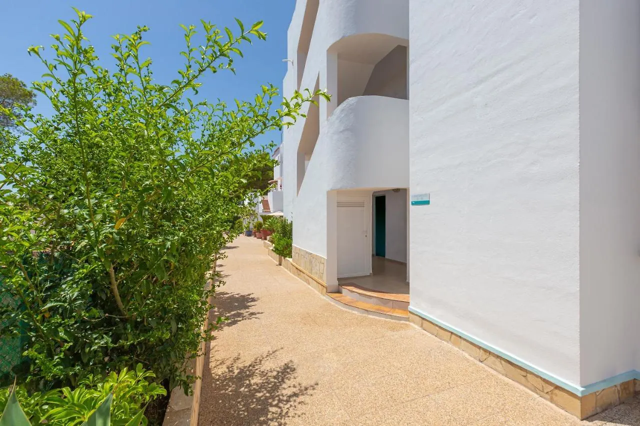 Apartamentos Los Arcos サンタ・エウラリア・デス・リウ 0*,  スペイン