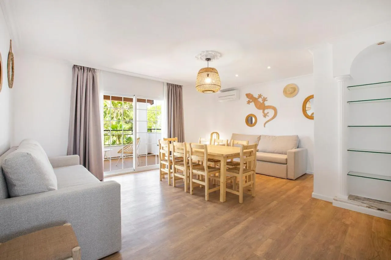 アパート Apartamentos Los Arcos サンタ・エウラリア・デス・リウ スペイン